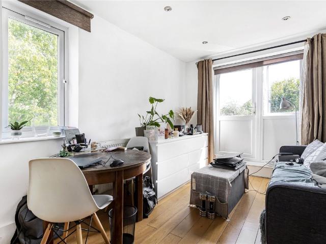 Campbell Road, Bow, London E3, 2 bed flat to rent, £2,000 pcm | PrimeLocation