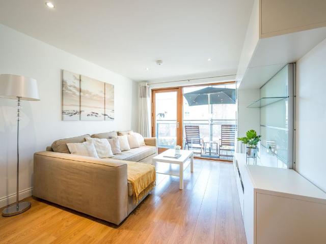 Campbell Road E3, Bow, London, 2 bed flat to rent, £3,500 pcm | PrimeLocation