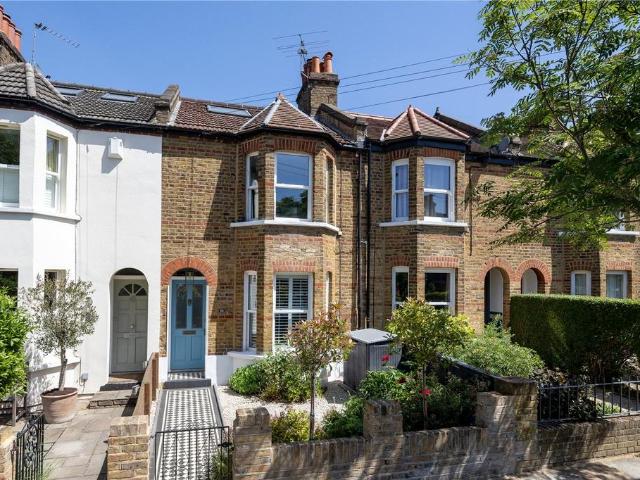 Campbell Road, Twickenham, TW2 3 bed terraced house to rent £3,500 pcm £808 pw