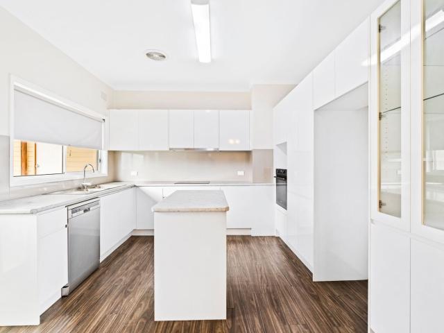 Campbelltown, 4 Grandview Drive