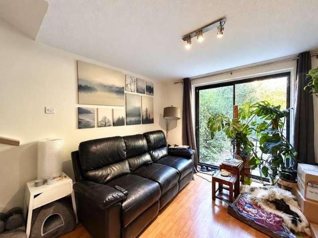 Campden Close, Witney, Oxfordshire, OX28