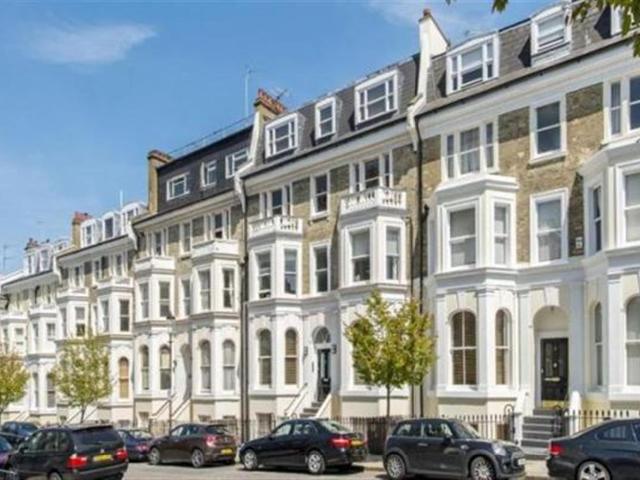 Campden Hill Gardens, London W8, 2 bed flat to rent, £4,507 pcm | PrimeLocation