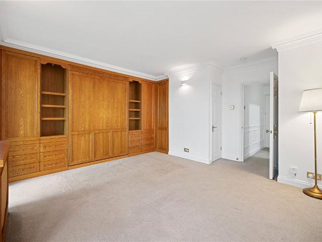 Campden Hill Road, Kensington, London W8, 1 bed flat to rent, £2,492 pcm | PrimeLocation