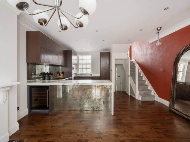 Campden Hill Road, Kensington, W8 Wilfords London