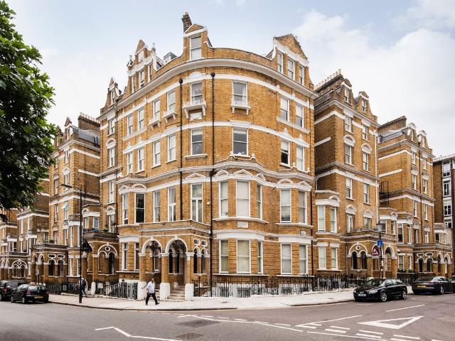 Airlie Gardens, London W8, 1 bed flat to rent, £2,708 pcm | PrimeLocation