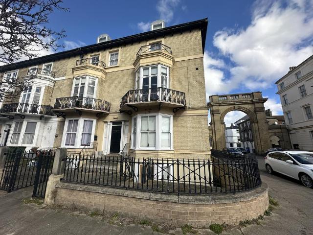 Camperdown, GREAT YARMOUTH 2 bed flat to rent £775 pcm £179 pw