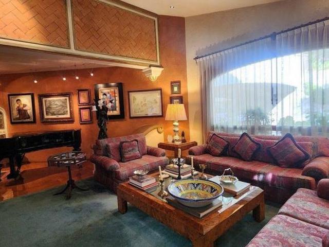 CAMPESTRE DEL BOSQUE CASA CON 1,832 M2 DE TERRENO, EN VENTA, RODEADA DE JARDIN