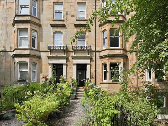Camphill Avenue, Glasgow, G41 2 bed apartment to rent £1,195 pcm £276 pw