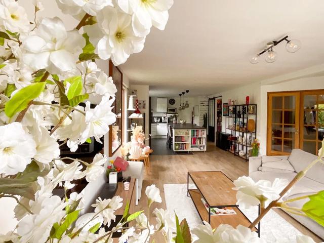 Camphin en Pévèle CENTRE Maison Individuelle à vendre 6 pièces 150m² 4 chambres Jardin Garage