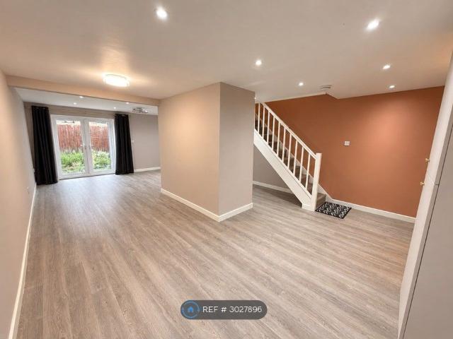 Campion Close, Coventry CV3, 3 bed terraced house to rent, £1,250 pcm | PrimeLocation