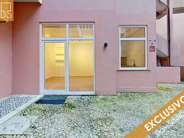 Campo Mártires da Pátria Apartamento T3 Remodelado 2wc Quintal 62,47