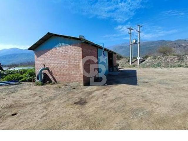 Campo Premium: Suelo Fértil, Agua, Galpones, Tranque | 0 dormitorios por 72000.00 en Catemu