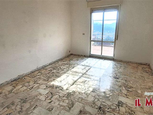 CAMPOMORONE, attico panoramico con grande terrazzo