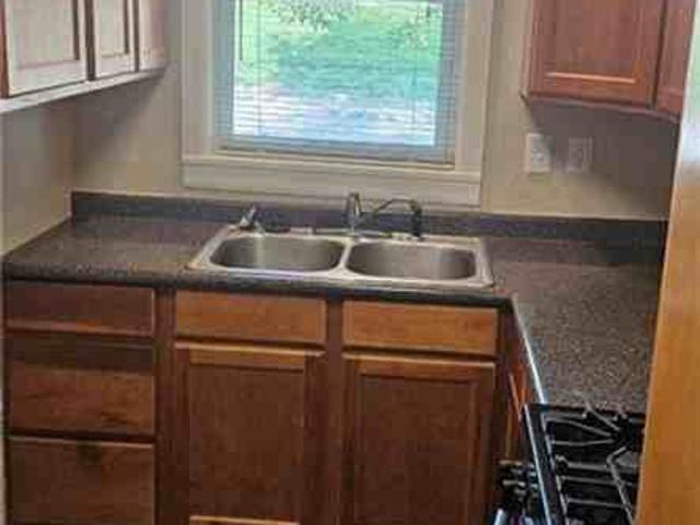 Campus Edge Apartments 1 Bedroom Apartment for Rent at 628 N Whitham Ave, Fayetteville, AR 72701