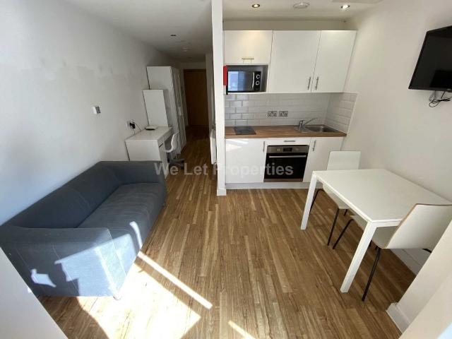 Campus, Salford M6, Studio to rent, £950 pcm | PrimeLocation