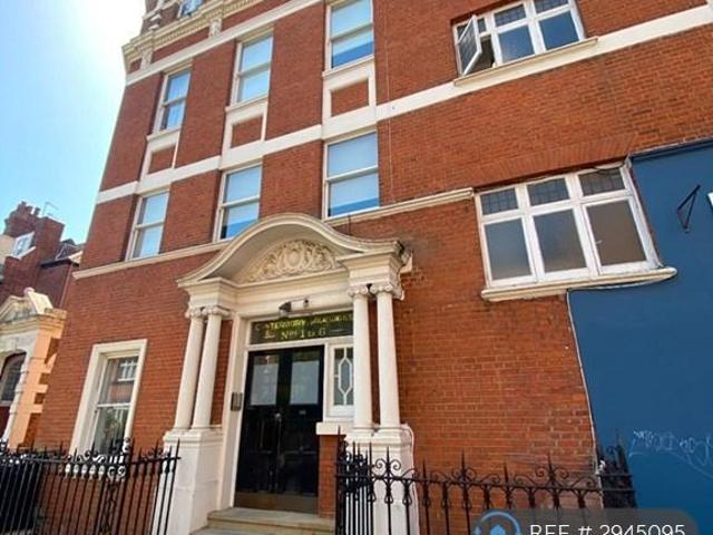 Canterbury Mansions, London, NW6 3 bed flat to rent £3,700 pcm £854 pw
