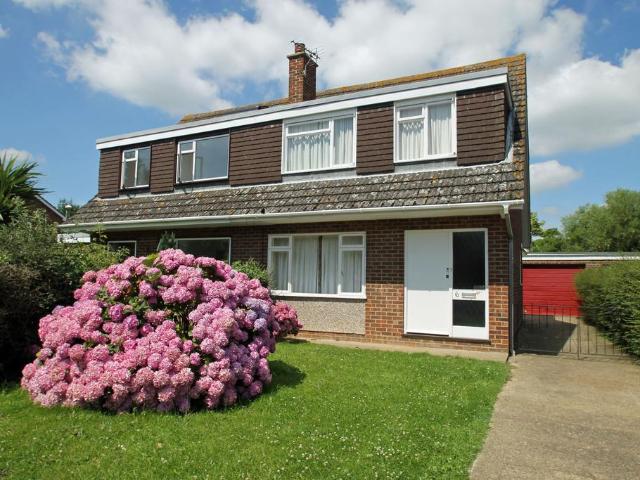 Canterbury CT2 4 bed semi detached house to rent £480 pcm £111 pw