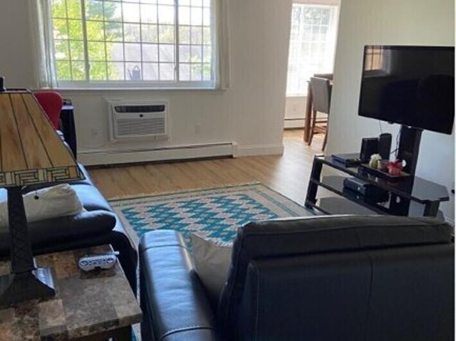 Canterbury Ct Unit,brookfield, Condo For Sale
