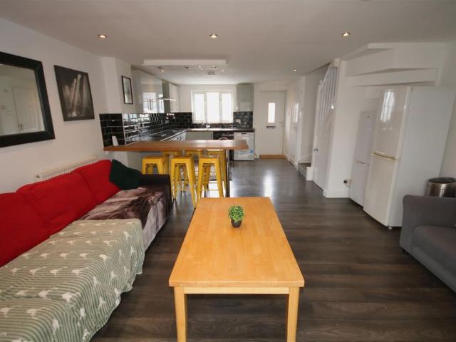 Canterbury Canterbury CharthamLaurel Way, CT4 7TJ, Chartham