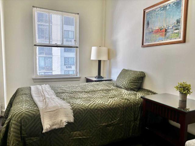 Canterbury Court Apartments Studio Apartment for Rent at 1220 N State Pkwy, Chicago, IL 60610 Near North Side