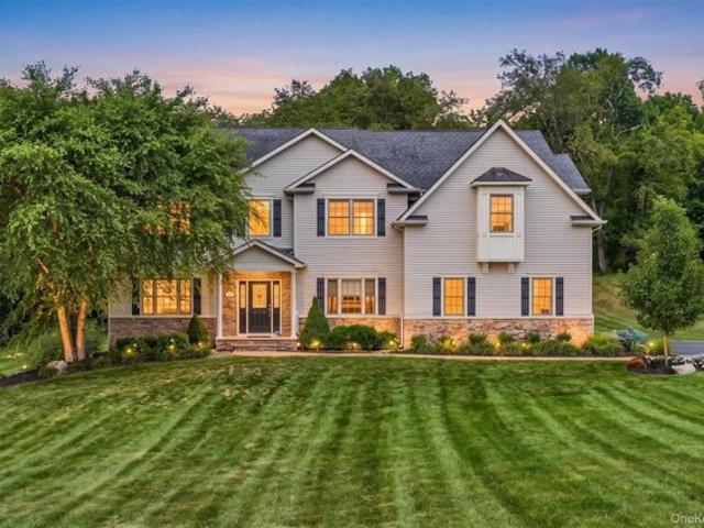 Canterbury Ln, Warwick, Home For Sale