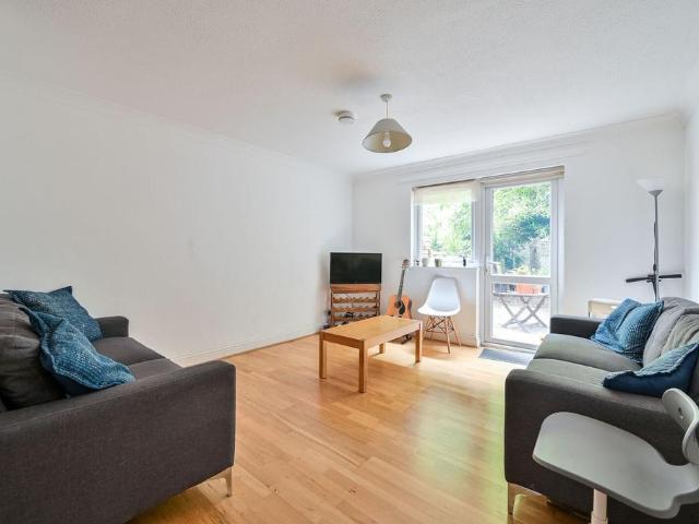 Canterbury Place, Elephant and. 4 bed semi detached house to rent £4,000 pcm £923 pw