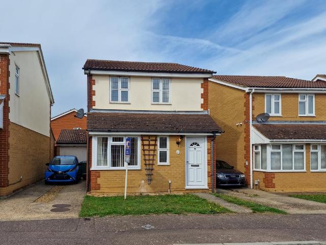 Canterbury Rd, Flitwick, MK45 3 bed detached house to rent £1,550 pcm £358 pw
