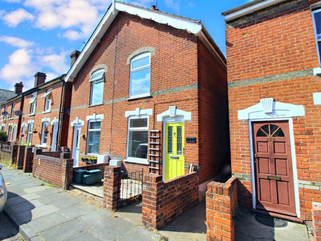 Canterbury Road, Colchester CO2, 3 bed property to rent, £1,350 pcm | PrimeLocation