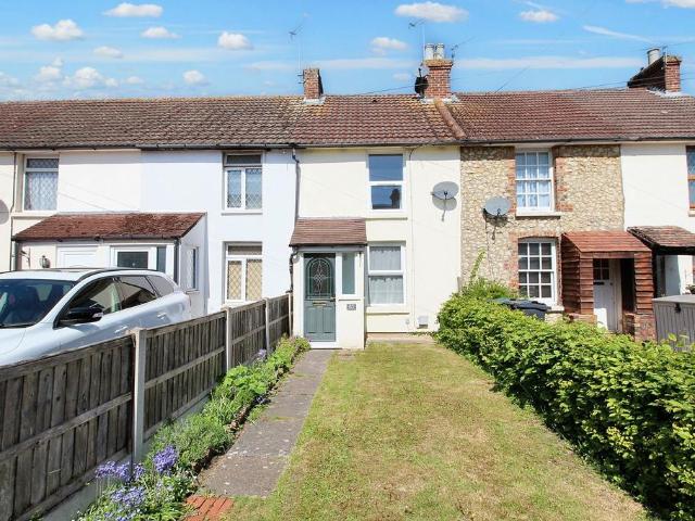 Canterbury Road, Ashford TN24 2 bed terraced house to rent £1,250 pcm £288 pw