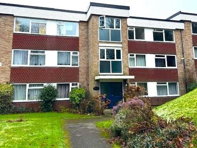 Canterbury Road, Ashford TN24 8QG 2 bed flat to rent £1,050 pcm £242 pw