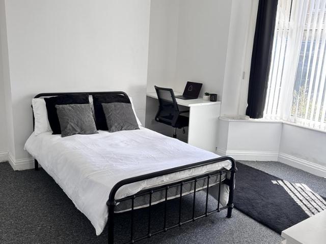 Canterbury Road, Brynmill SA2 1 bed terraced house to rent £450 pcm £104 pw