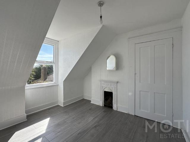 Canterbury Road, Folkestone, CT19 3 bed maisonette to rent £1,300 pcm £300 pw