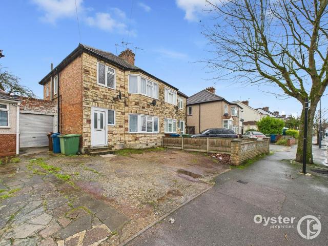 Canterbury Road, Harrow, HA1 3 bed semi detached house to rent £2,500 pcm £577 pw