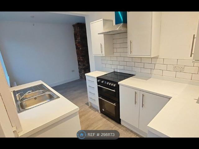 Canterbury Road, Stockport SK1, 3 bed semi detached house to rent, £1,550 pcm | PrimeLocation