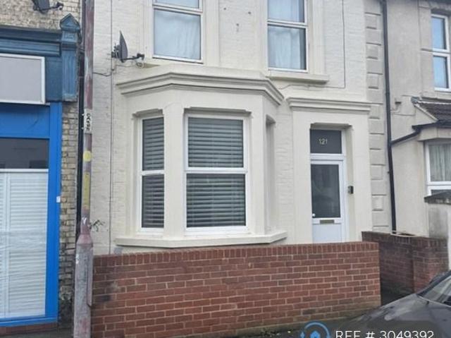 Canterbury St, Gillingham, ME7 1 bed in a house share to rent £500 pcm £115 pw