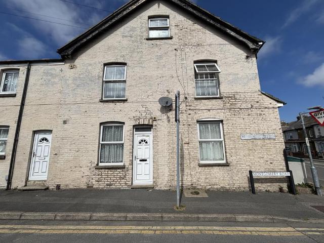 Canterbury Street, Gillingham, ME7 1 bed flat to rent £950 pcm £219 pw