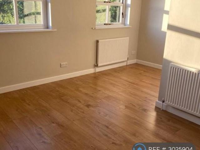 Cantley, Doncaster, DN3 2 bed flat to rent £720 pcm £166 pw