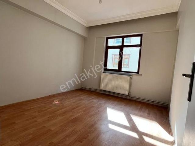 Cantürkten Merkezi Yer Kiralık Daire
