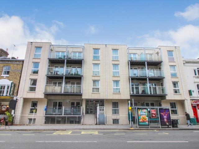 Canute Road, Ocean Village, Southampton SO14, 1 bed flat to rent, £975 pcm | PrimeLocation