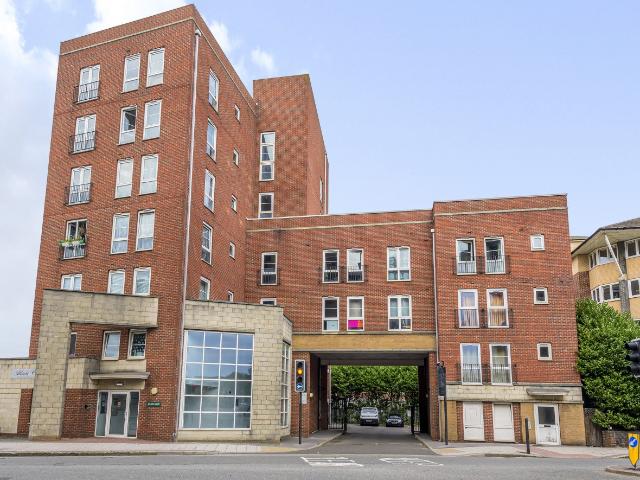 Canute Road, Southampton, Hampshire, SO14