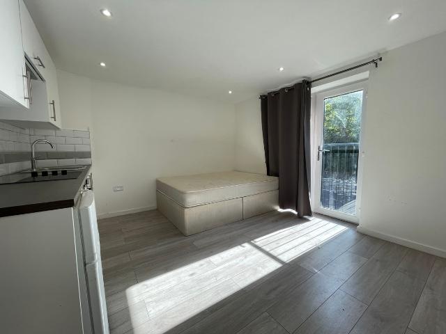 Canute Road, Southampton SO14, Studio to rent, £795 pcm | PrimeLocation