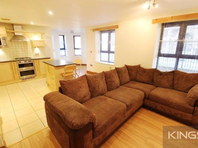 Canute Road, Southampton SO14, 3 bed flat to rent, £1,695 pcm | PrimeLocation