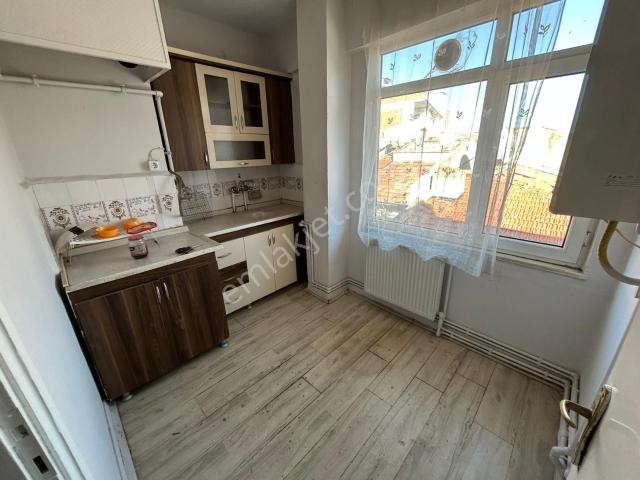 Canyapı'dan Katlı Otoparkın Yyanında 1+1 Kıralık Daire