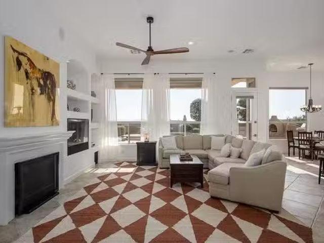 Canyoncrest Court