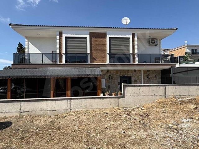 CANYURT GAYRİMENKULDEN YENİ FOÇA GENCELLİDE SATILIK VİLLA