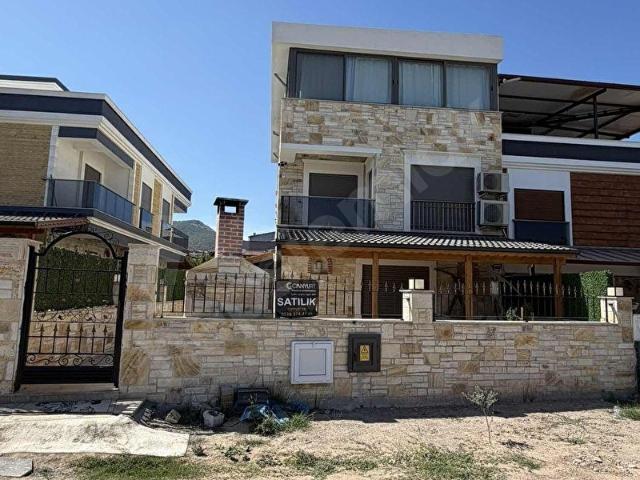 CANYURT GAYRİMENKULDEN YENİ FOÇADA SATILIK MÜSTAKİL VİLLA