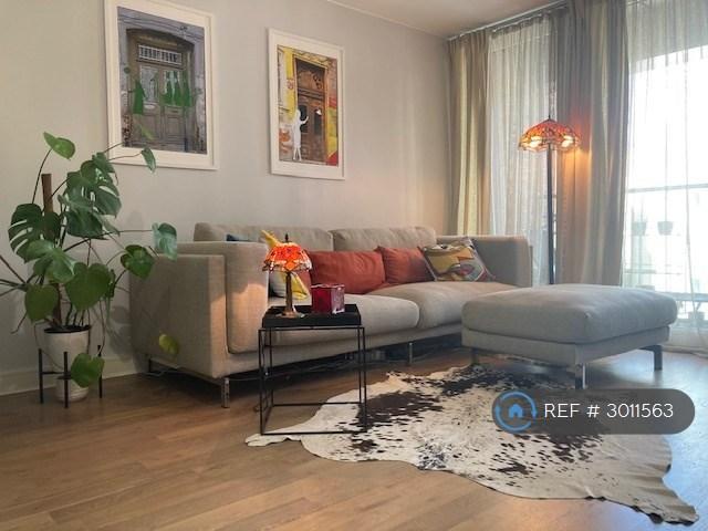 Canada Water, London, SE8 1 bed flat to rent £2,300 pcm £531 pw