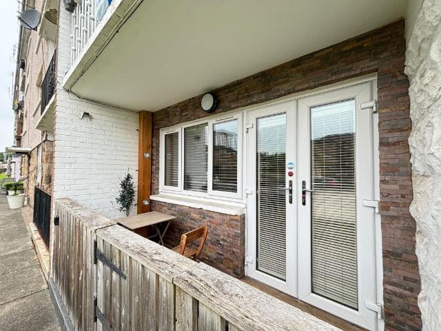 Canal Terrace, Paisley, Renfrewshire PA1, 2 bed flat to rent, £975 pcm | PrimeLocation
