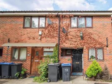 Canal Walk, London, CR0 6DR, United Kingdom | 2 bed townhouse for rent #138593471 | Rentberry