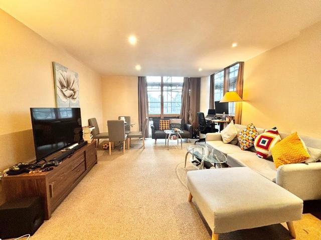 Canal Wharf, Birmingham, B1 1 bed apartment to rent £850 pcm £196 pw